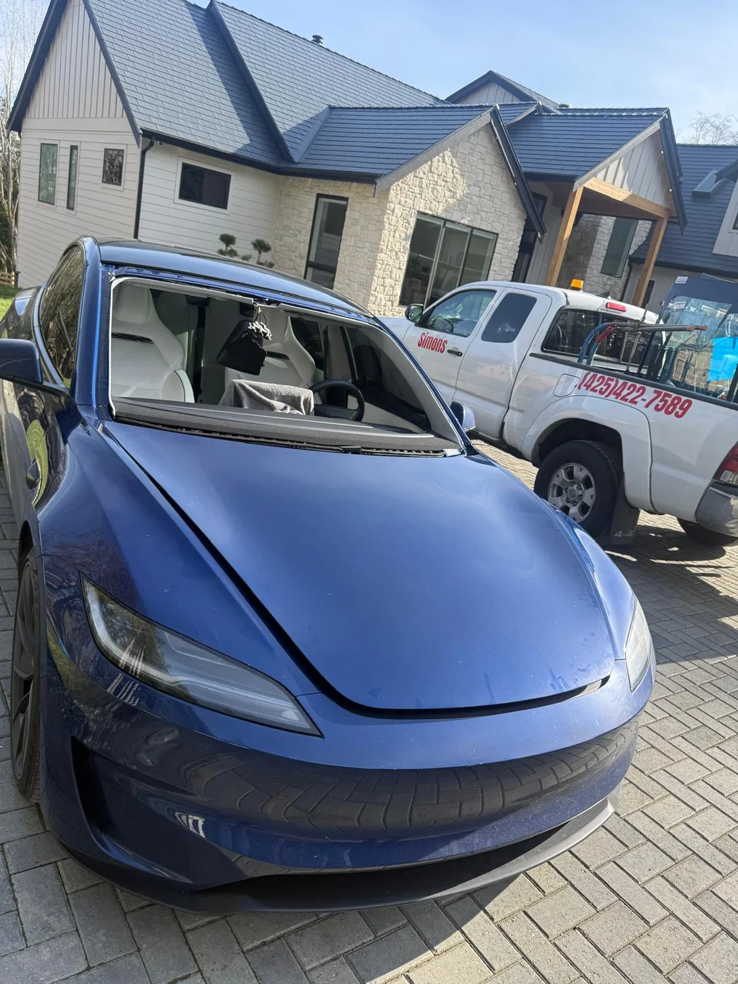 Mobile windshield replacement service